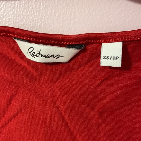 3/10$ Tank top Reitmans - Picture 2 of 3